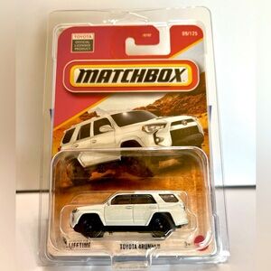 MATCHBOX 2018 Toyota 4Runner White